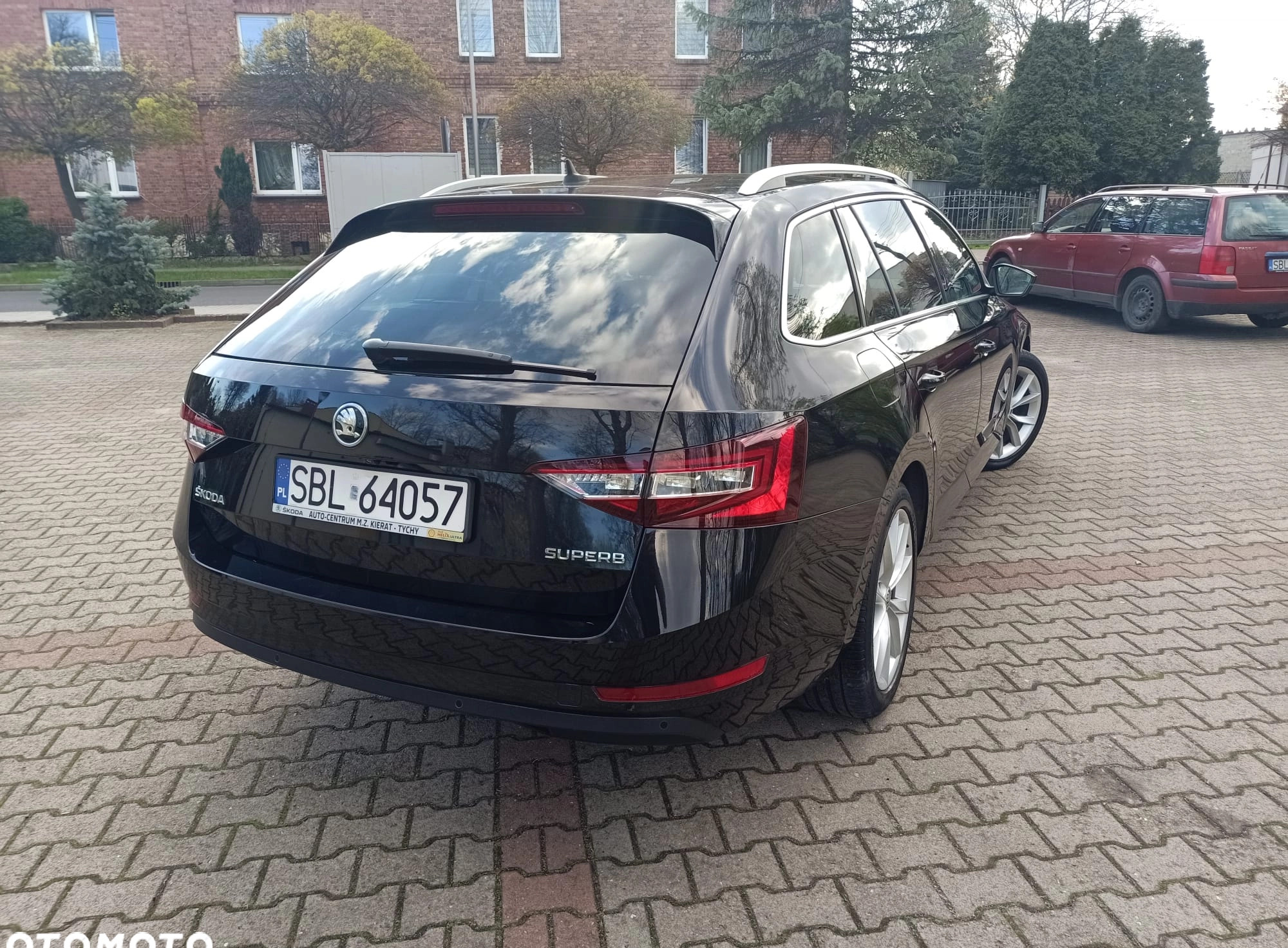 Skoda Superb cena 87900 przebieg: 190000, rok produkcji 2018 z Grybów małe 742